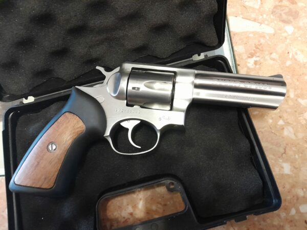 ruger gp100re
